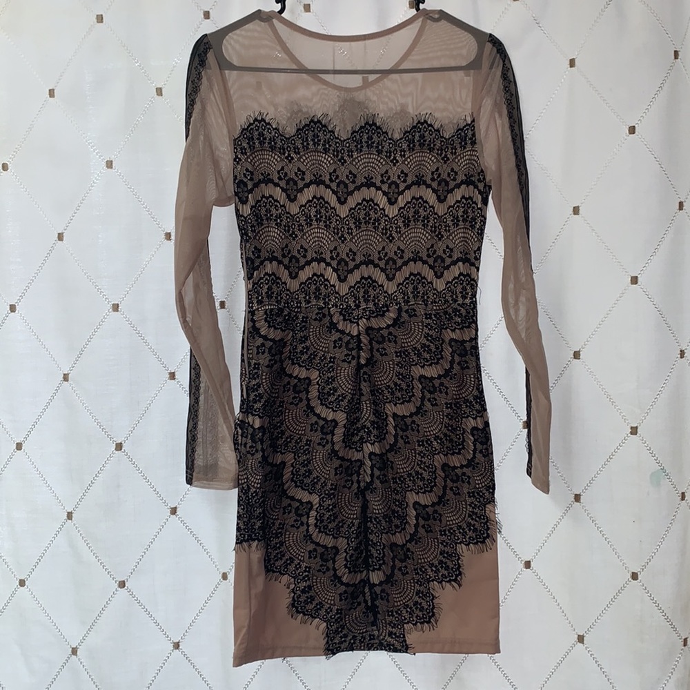 🎉Host Pick🎉 NWT- Charlotte Russe Black Lace Overlay Dress - Picture 5 of 7